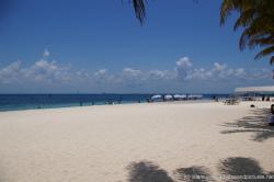 Isla Mujeres west beach.jpg